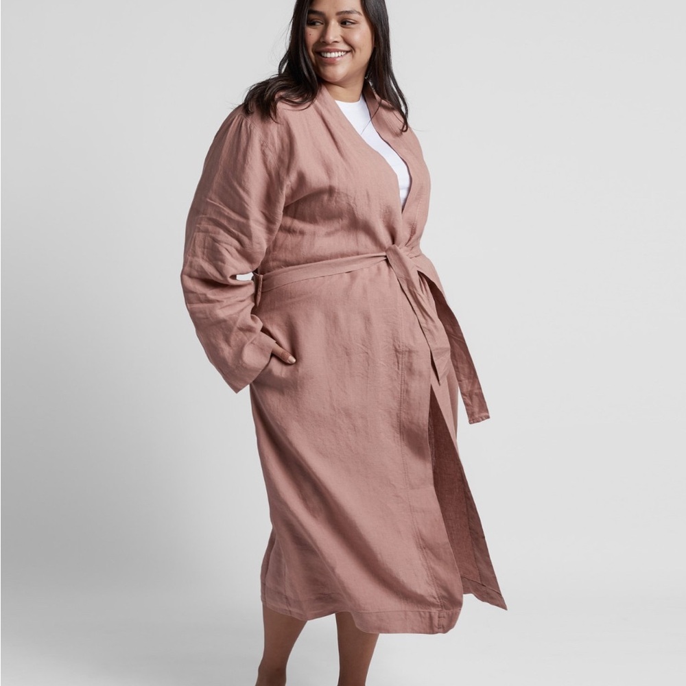 Parachute linen robe clay